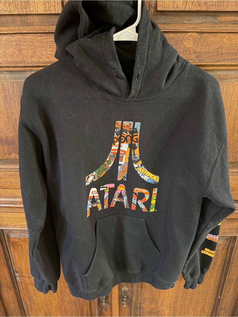 ATARI Men's Black Graphic Pullover Hoodie Sweatshirt Retro Gaming Size Small